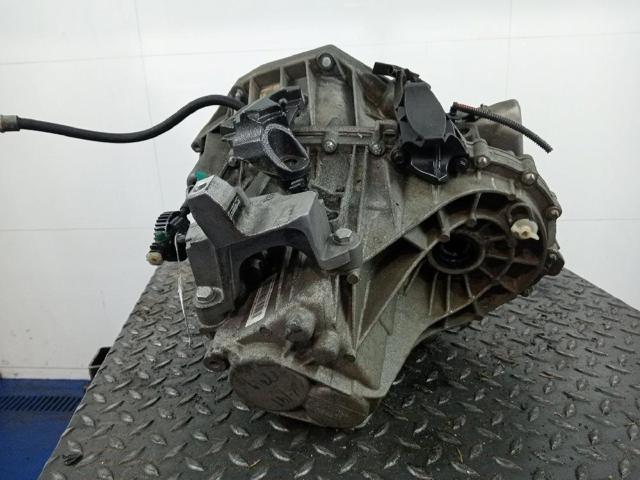 Mechaniczna skrzynia biegów w komplecie TL4A054 RENAULT