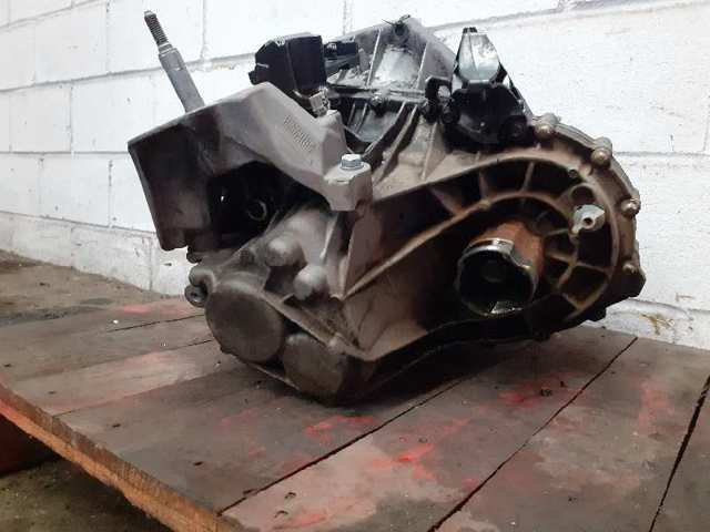 Mechaniczna skrzynia biegów w komplecie TL4K9S2 RENAULT