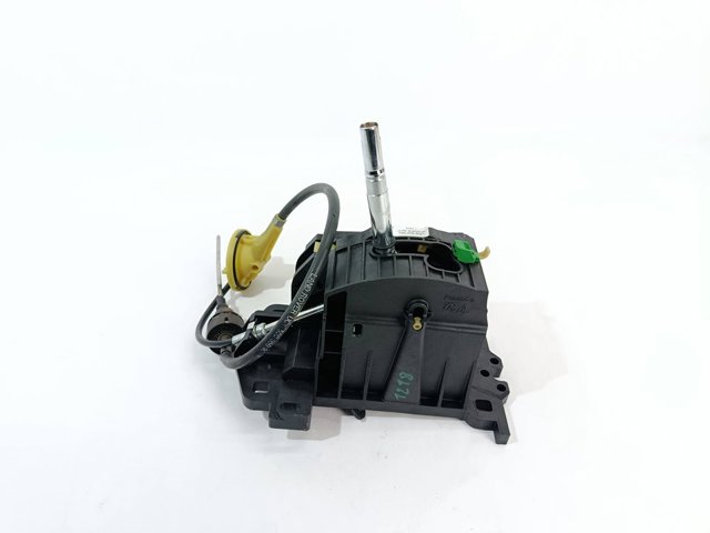 UCB500092 Land Rover