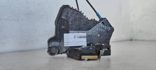 Zamek drzwi przednich lewych UR2 TOYOTA