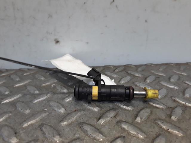 Wtryskiwacz paliwa V75281768007 PEUGEOT