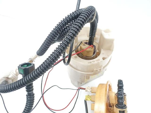 Moduł pompy paliwowej z czujnikiem poziomu paliwa Land Rover Discovery 3 LR3