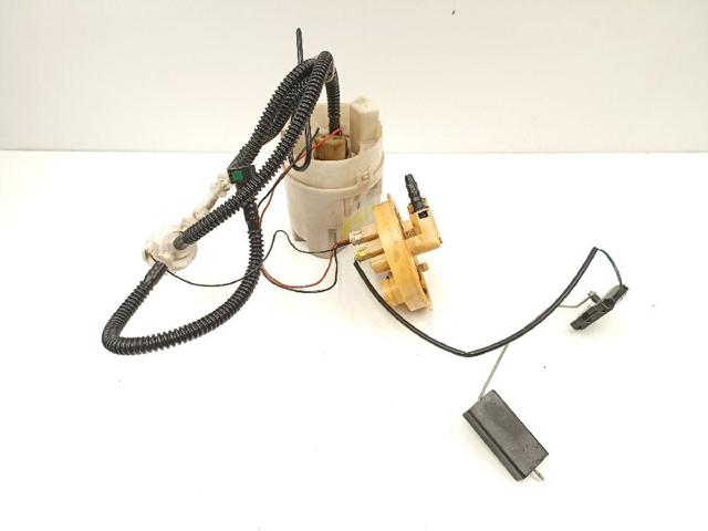 Moduł pompy paliwowej z czujnikiem poziomu paliwa Land Rover Discovery 3 LR3