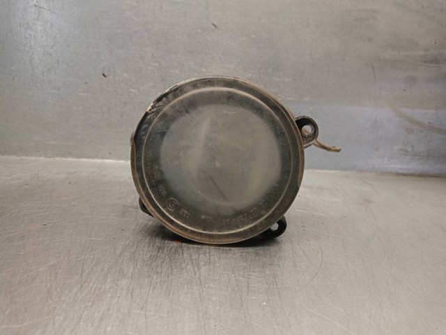 Lampa przeciwmgielna prawa XBJ000080 LAND ROVER