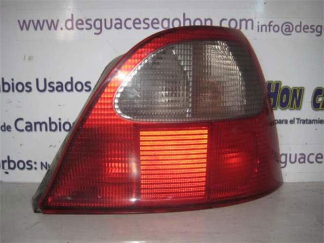 Lampa tylna Rover 200