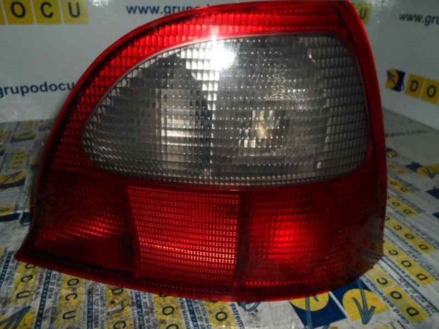 Lampa tylna Rover 200