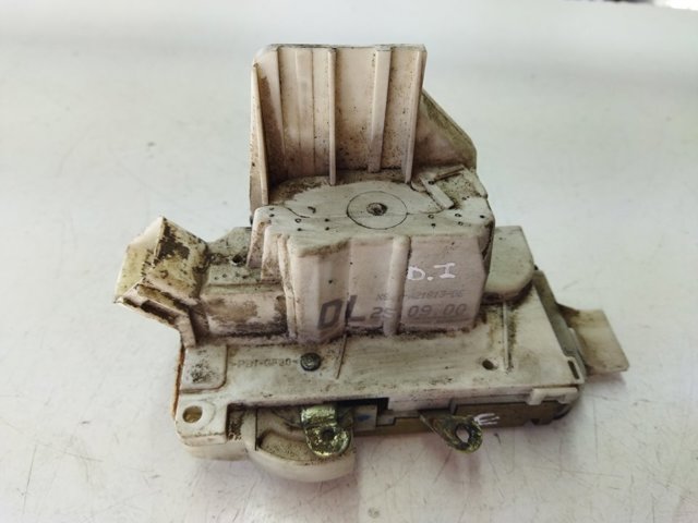 Zamek drzwi przednich lewych XS41A21813DE FORD