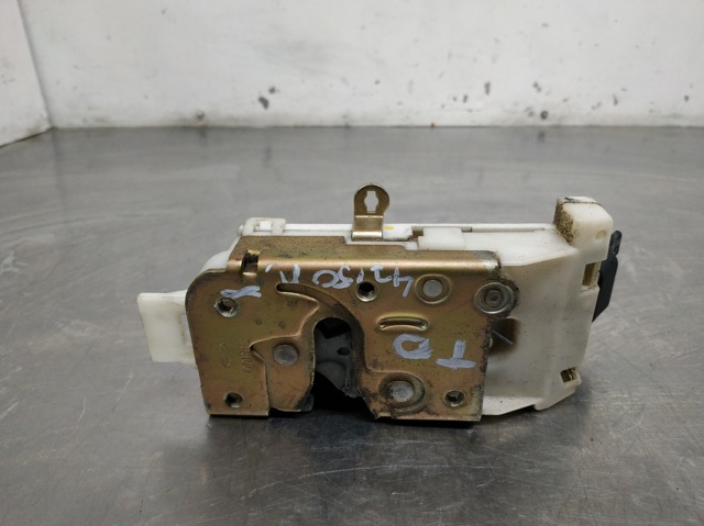 Zamek drzwi tylnych prawych XS41A26412CG FORD