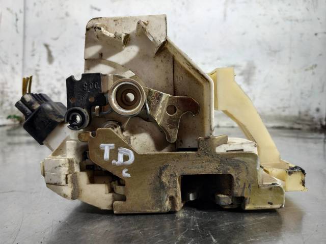 Zamek drzwi tylnych prawych XS41A26412CG FORD