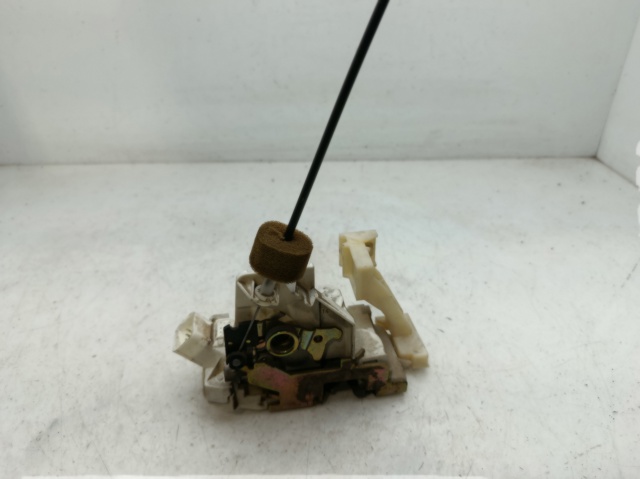 Zamek drzwi tylnych prawych XS41A26412CG FORD