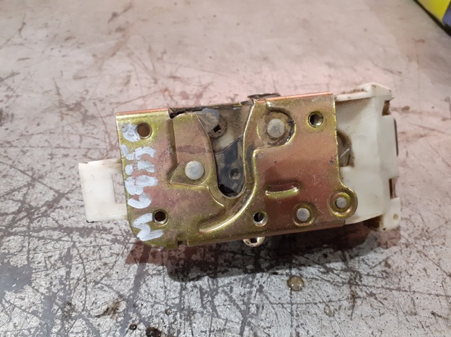 Zamek drzwi tylnych lewych XS41A26413CG FORD