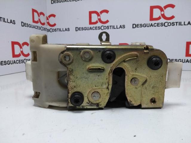 Zamek drzwi tylnych lewych XS41A26413CG FORD