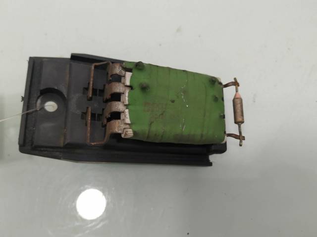 Rezystor wentylatora nagrzewnicy (ogrzewacza kabiny) XS6H18B647AA FORD
