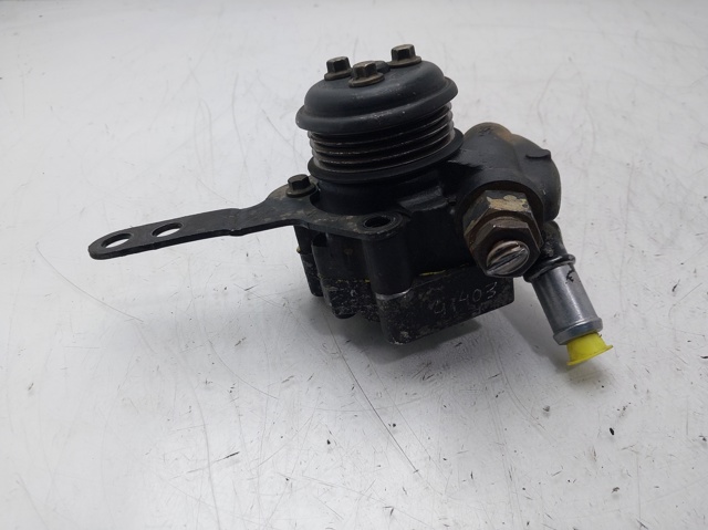 Pompa wspomagania hydraulicznego kierownicy XS713A674BE FORD