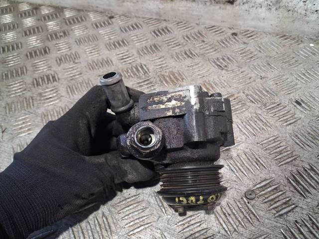 Pompa wspomagania hydraulicznego kierownicy XS713A674BE FORD