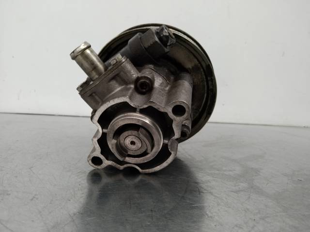 Pompa wspomagania hydraulicznego kierownicy XS713A674BF FORD