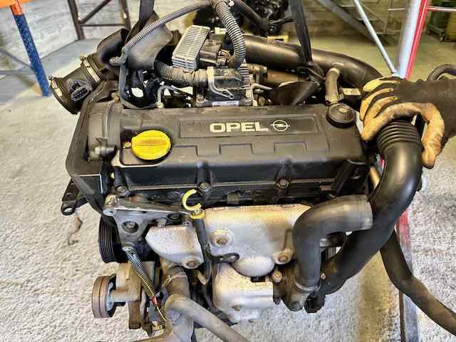 Silnik w komplecie Y17DT OPEL