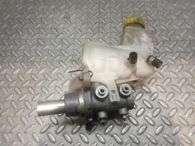 Główny cylinder hamulców Y24158 FIAT