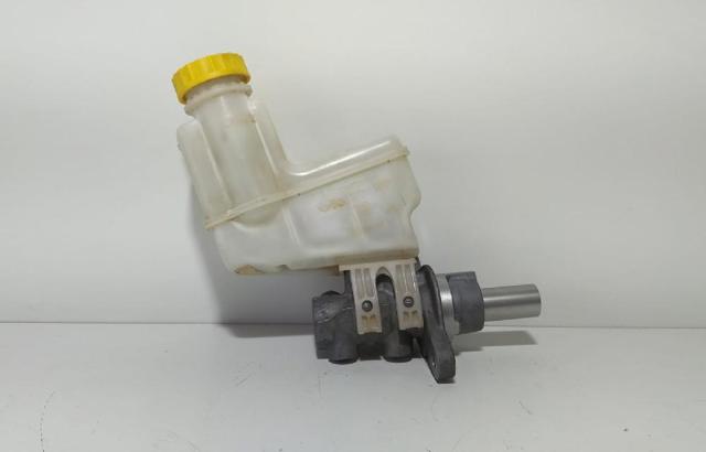 Główny cylinder hamulców Y24158 FIAT