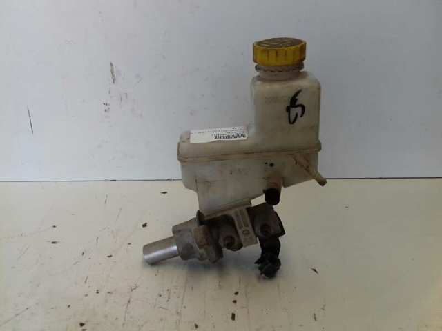 Główny cylinder hamulców Y24158 FIAT