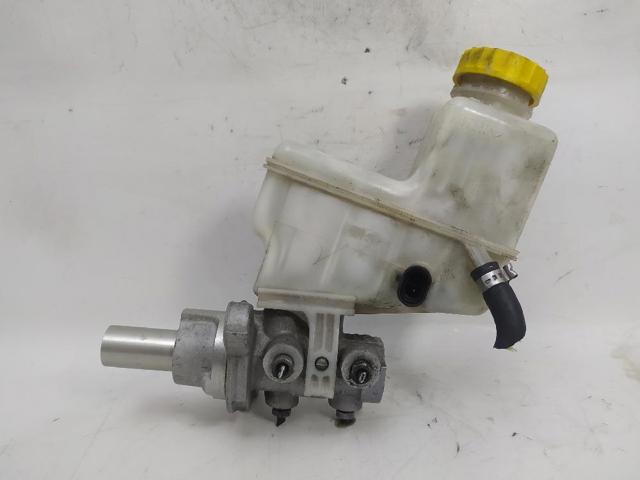 Główny cylinder hamulców Y24158 FIAT