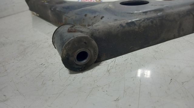 Wahacz zawieszenia przedniego dolny lewy YC153A053AM FORD