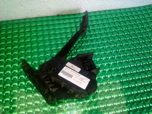 Pedał przyspieszenia (gazu) YC159F836BD FORD
