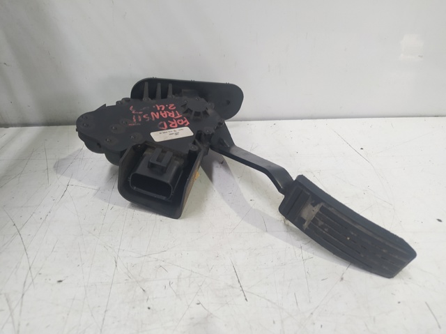 Pedał przyspieszenia (gazu) YC159F836BD FORD
