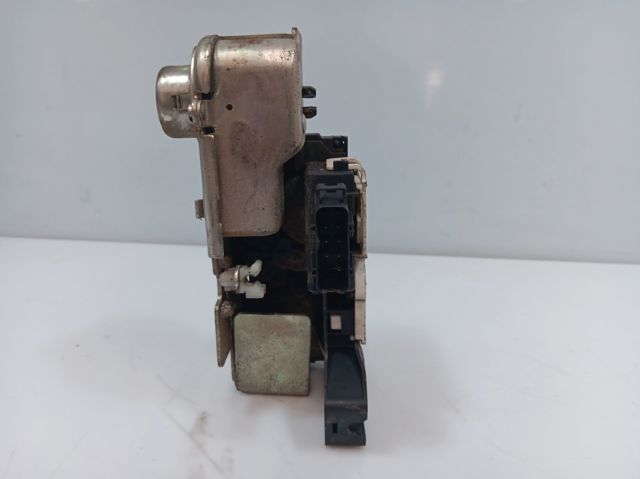 Zamek drzwi przednich lewych YC1AV21813BM FORD