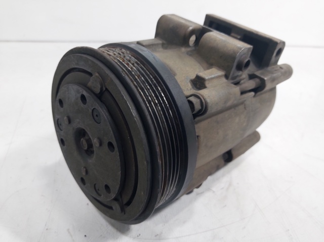 Sprężarka klimatyzacji YC1H19D629AB FORD