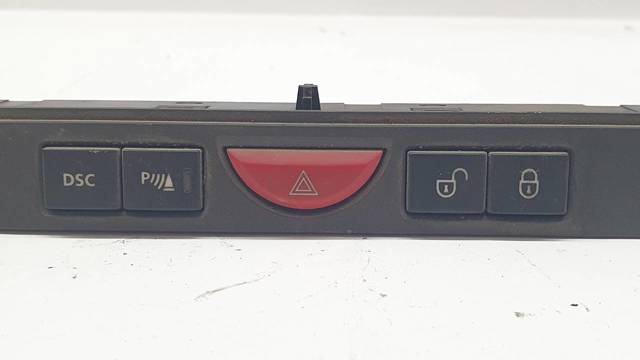 Przycisk włączania światła awaryjnego YUL500570WUX LAND ROVER