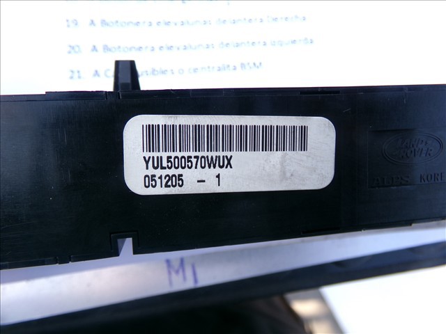 Przycisk włączania światła awaryjnego YUL500570WUX LAND ROVER