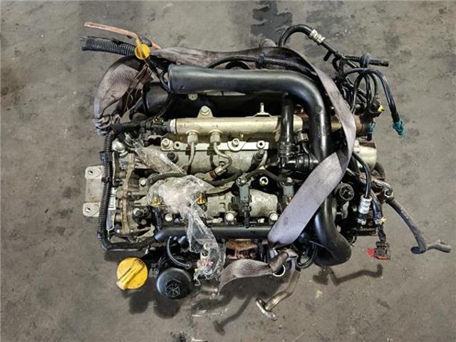 Silnik w komplecie Z13DT OPEL