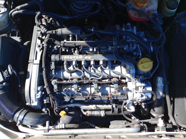 Silnik w komplecie Z19DTH OPEL