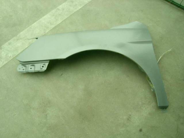 Błotnik przedni lewy Geely Emgrand EC7 sedana (2009 - 2026) cena, od 121,38 USD