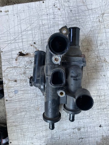 Obudowa termostatu Chrysler 68003582AB cena, od 55,23 USD