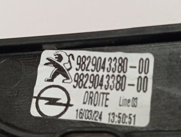 Mechanizm podnoszenia szyby drzwi przednich prawych Opel Corsa F
