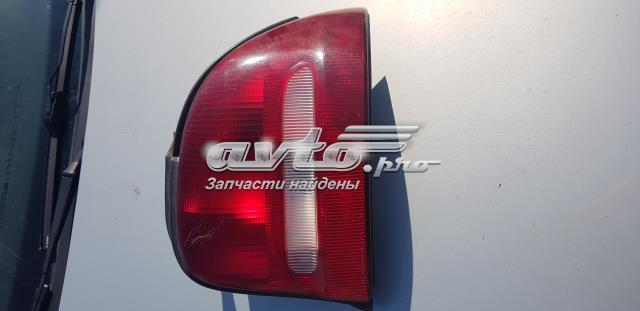 Lampa zespolona tylna prawa do Dodge Neon  