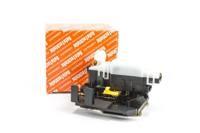 Zamek drzwi przednich prawych Autotechteile 5051552 cena, od 58,03 USD