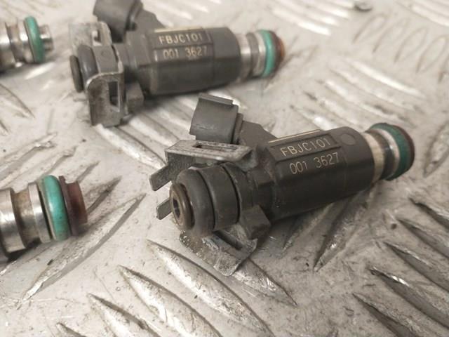  Wtryskiwacz paliwa Subaru Impreza 2