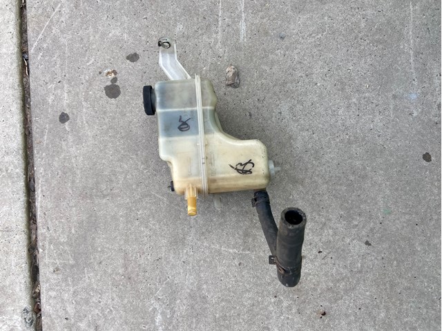 Do koszyka 164800R030 Toyota Zbiorniczek wyrównawczy układu chłodzenia