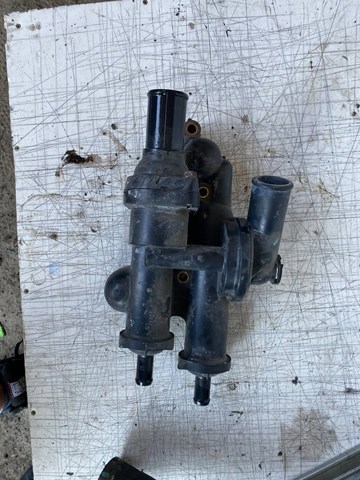 68003582AB Chrysler Obudowa termostatu