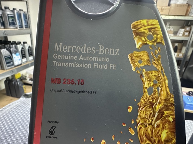  Mercedes A000989090411