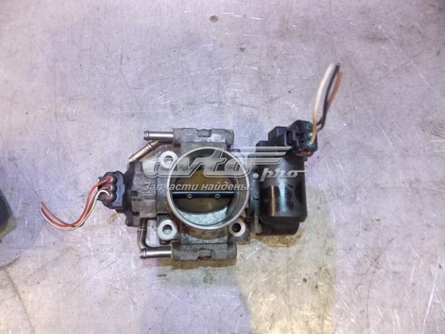 Do koszyka 261000R010 Toyota Przepustnica, komplet