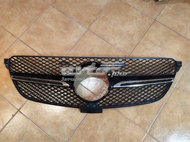 Atrapa chłodnicy Mercedes A2928880060 cena, od 199,61 USD