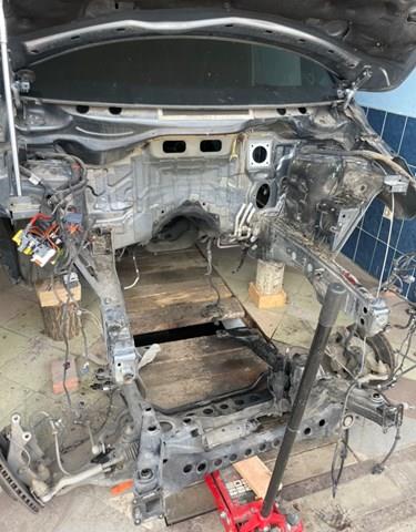 Czop (zwrotnica) przedni prawy A4473300720 Mercedes