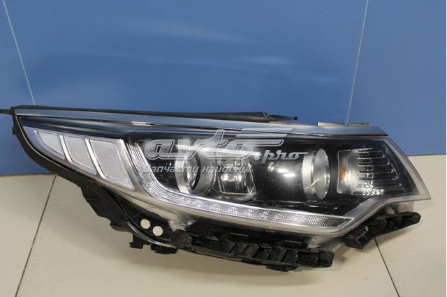 92102D4070 Hyundai/Kia Reflektor prawy
