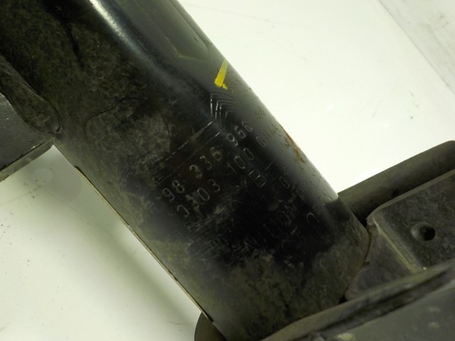 Amortyzator przedni lewy Peugeot/Citroen 9833696680 cena, od 124,29 USD