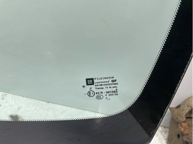 Szyba przednia General Motors 13265010 cena, od 297,59 USD