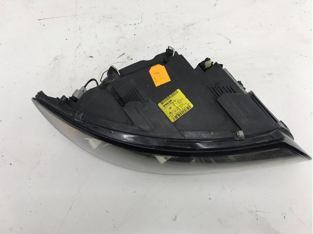 Reflektor prawy Volvo 31213185 cena, od 220,80 USD